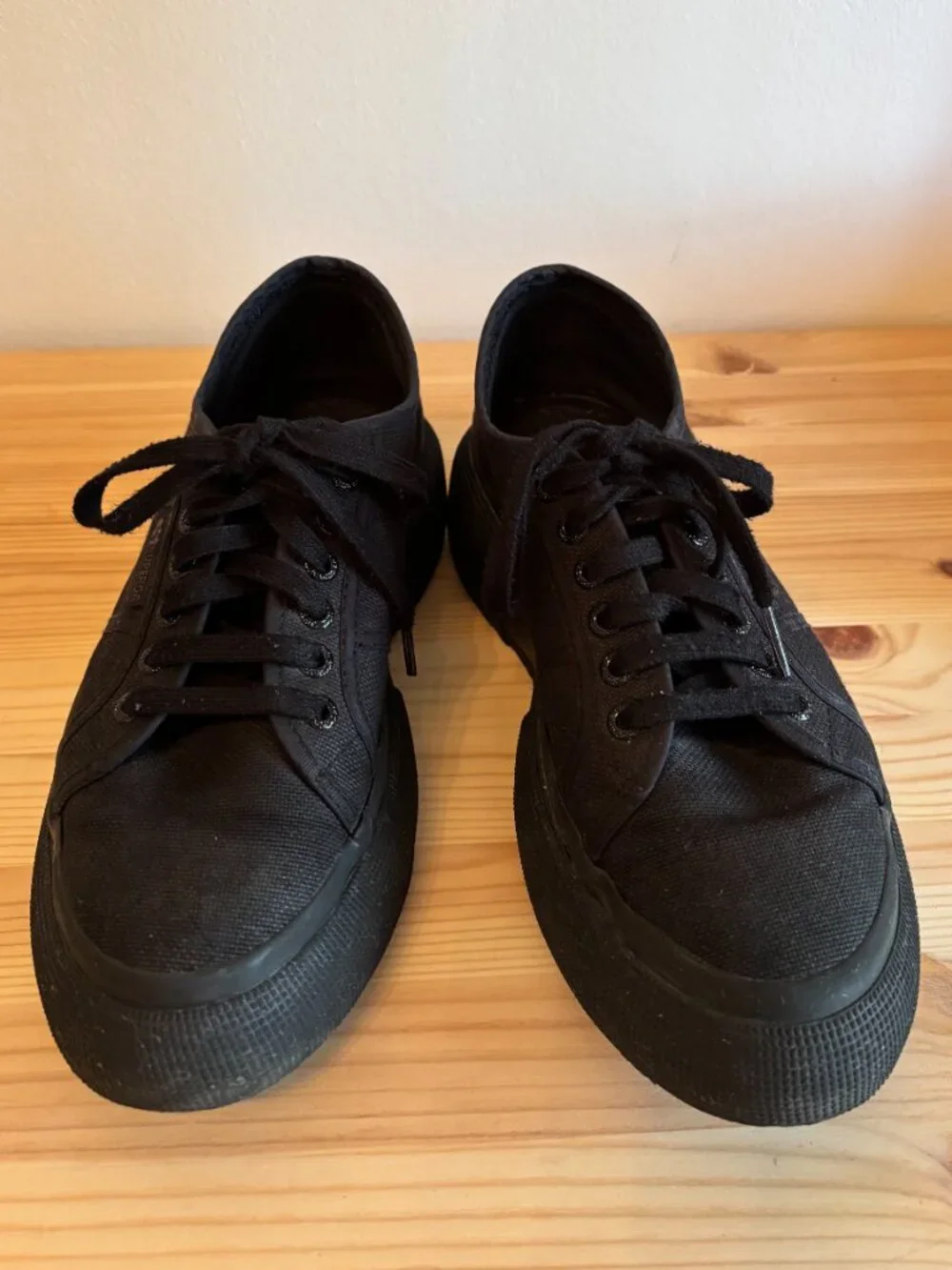 W8.5 Superga Black Platform Sneakers - Picture 7 of 8